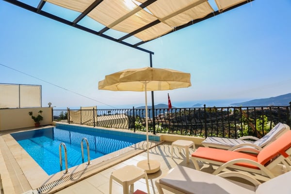 Villa Çakıl, Deniz Manzaralı, Süit Odalı, Jakuzili Villa 1
