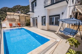 Villa Çakıl, Deniz Manzaralı, Süit Odalı, Jakuzili Villa 3