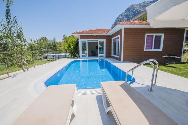 Villa Şiar-1, Havalaanına ve Restorana Yakın, Süit Odalı Villa 3