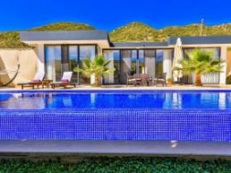 Villa Nam-1, Kalkan`da 4 Kişilik Jakuzili, Kapalı Havuzlu 2